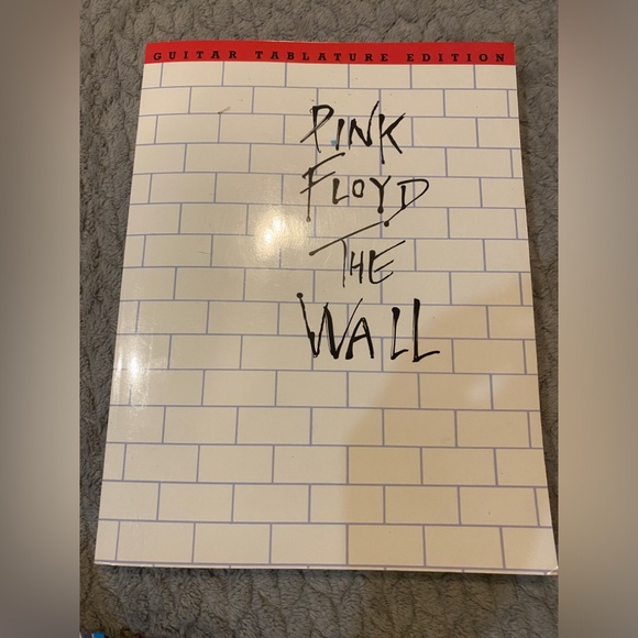 Pink Floyd The Wall Guitar Tab Book - Picture 1 of 12